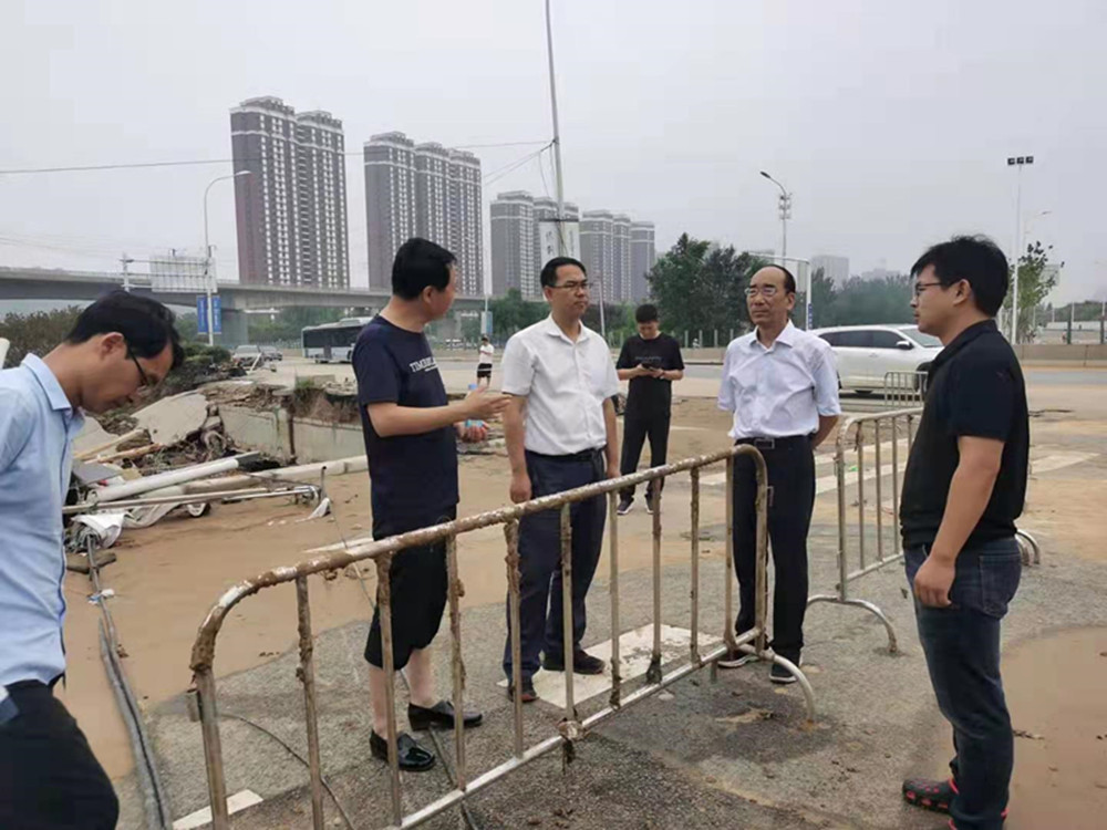 集團公司黨委書記、董事長、總經理秦廣遠赴市政項目檢查指導災后恢復重建工作